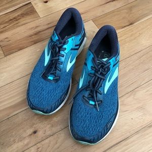 Brooks blue green running shoes size 11